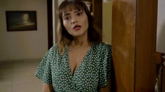 Akeli EP4 Hot Hindi PrimeShots Web Series
