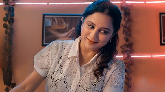 Massage Parlour EP3 Hot Hindi WoowChannel Web Series