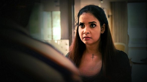 Sanskari P02 EP6 Hot Hindi ULLU Web Series