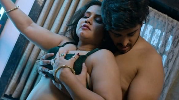 Desi Kisse Na Umra Ki Seema Ho P01 EP1 Hot Hindi ULLU Web Series