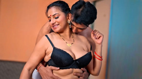 Thand Ka Maza EP1 Hot Hindi BigShots Web Series
