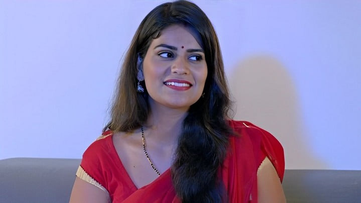 Aadhi Gharwali EP2 Hot Hindi SolTalkies Web Series