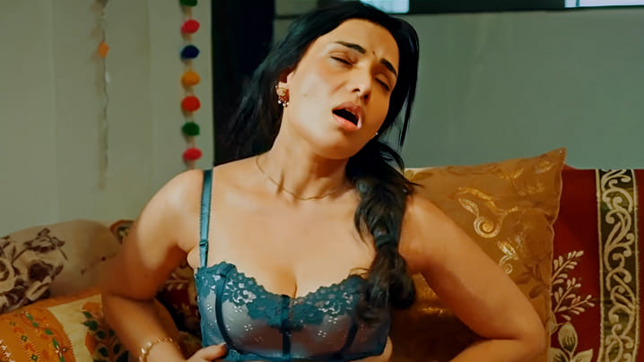 Kundi Mat Khadkao Raja Part 1 EP4 Hot Hindi ULLU Web Series