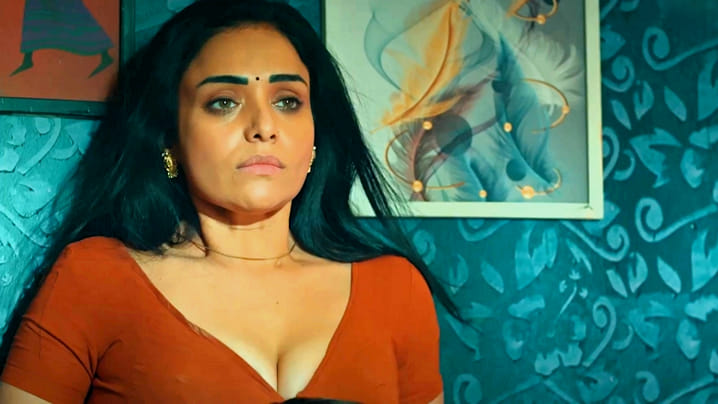 Kundi Mat Khadkao Raja Part 2 EP5 Hot Hindi ULLU Web Series