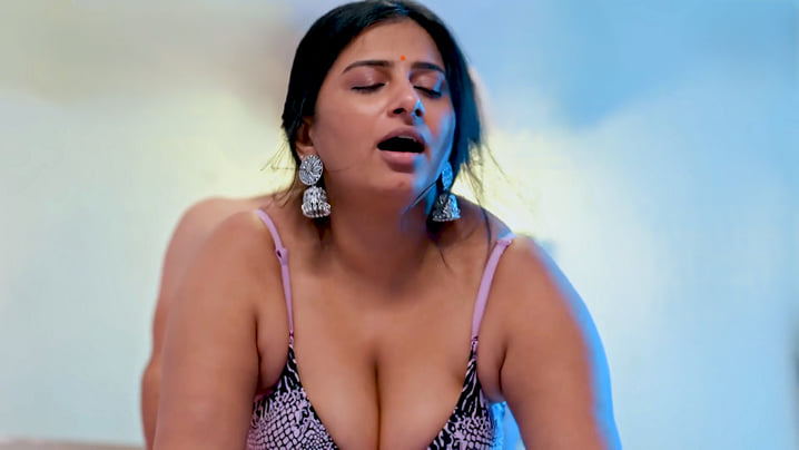 Nayi Padosan EP5 Hot Hindi Hulchul Web Series