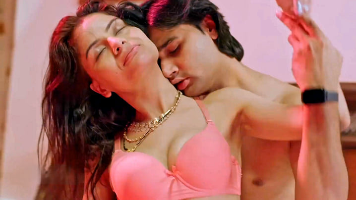 Japani Malish EP4 Hot Hindi Funtyy Web Series