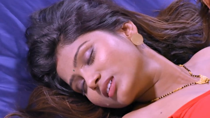 Aadhuri Pyaas EP2 Hot Hindi AkkuOtt Web Series