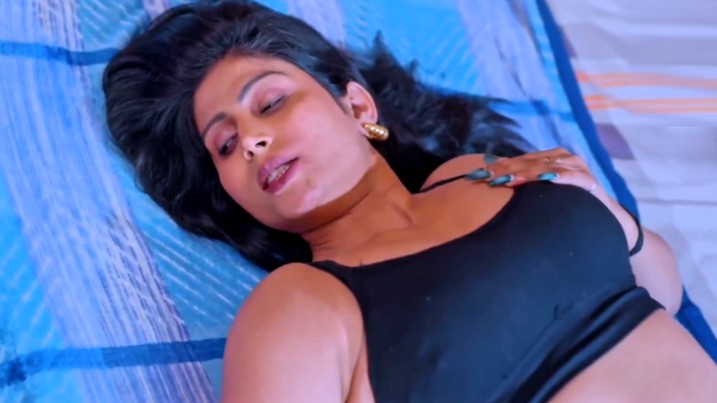 Pyaas EP2 Hot Hindi DzyrePlay Web Series